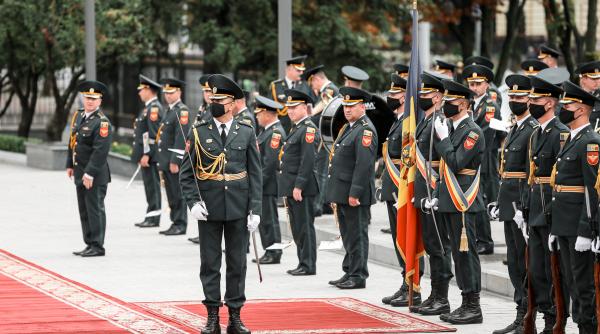 30 de ani de la declararea independenţei Republicii Moldova | Preşedintele Iohannis a participat la ceremonia militară