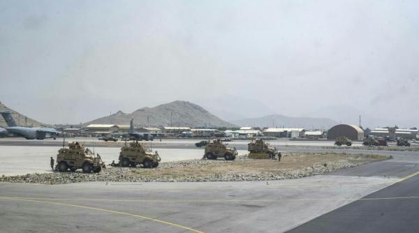 Afganistan: Armata americană a început retragerea de pe aeroportul din Kabul