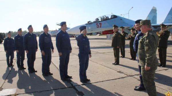 Rusia a transferat în Belarus avioane de vânătoare Su-30SM, în cadrul unui centru comun de pregătire