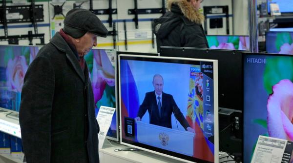 Kremlinul se bazează pe voturile din Donbass înainte de alegeri, stârnind proteste la Kiev