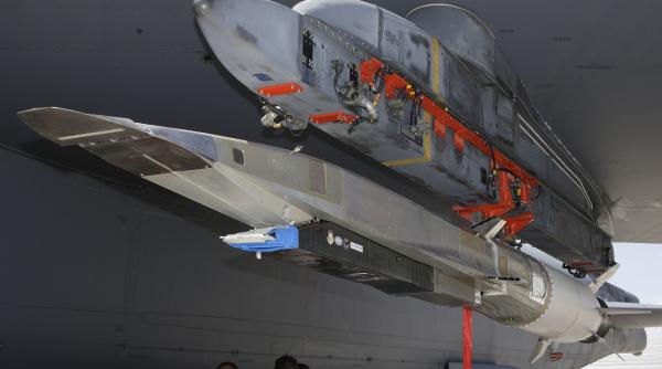 Strategia SUA privind dezvoltarea rachetelor hipersonice, contestată de secretarul US Air Force