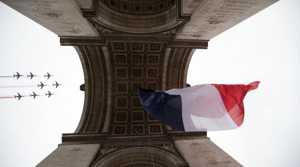 Macron le cere europenilor să nu mai fie „naivi”. Franța vrea ca Europa să se poată apăra singură după ce SUA au pivotat spre Pacific