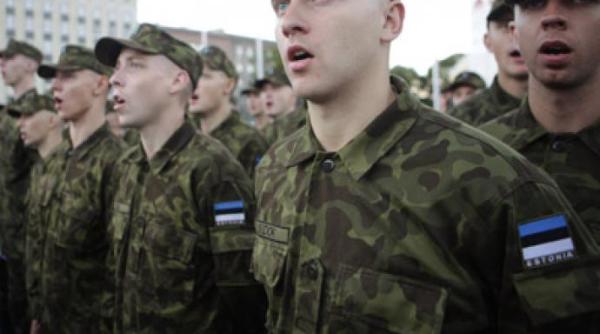 Demisii ale militarilor estonieni care au refuzat vaccinul anticovid