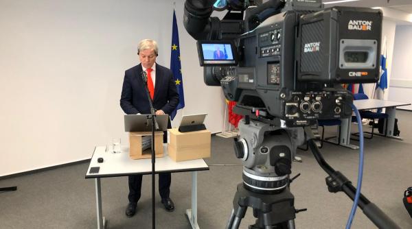 Guvernul propus de premierul desemnat Dacian Cioloș a fost respins de Parlament