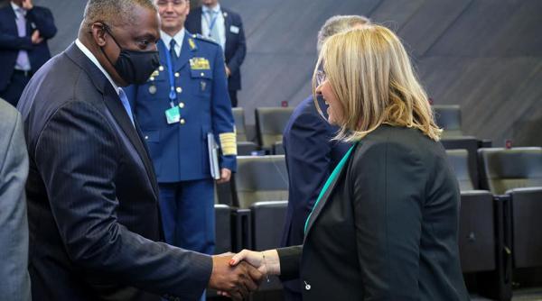 Liderii NATO au discutat despre amenințările sistemelor de rachete rusești și angajamentul după războiul din Afganistan