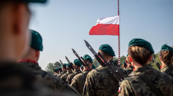 Polonia acuză UE că „ține un pistol îndreptat spre tâmpla ei”