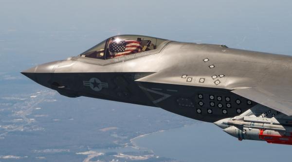 Când nu pune presiune pe SUA cu avioane rusești, Turcia recunoaște că încă visează la F-35. Dar nu ar spune „nu” nici pentru F-16