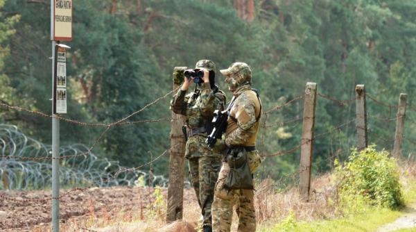 Ţările baltice atenţionează asupra unei posibile escaladări militare la frontiera cu Belarus