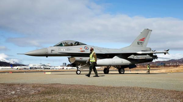 România a „ratat” primele 12 avioane F-16 norvegiene. O tranzacție viitoare nu e însă deloc exclusă