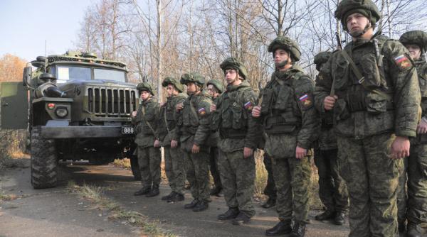 Oficial al armatei ucrainene: Rusia alocă 10 milioane de dolari pe zi pentru menţinerea trupelor ruse la graniţa cu Ucraina