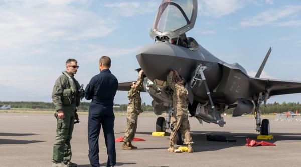 Nicio surpriză: Finlanda a ales F-35 Lightning II. Helsinki achiziționează 64 de avioane pentru 8.3 miliarde de dolari