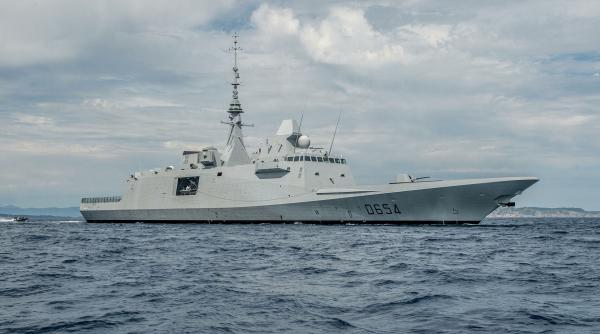 Armata rusă susţine că monitorizează activitatea fregatei franceze Auvergne, recent intrată în Marea Neagră