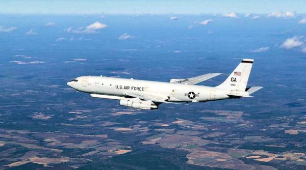 Avioane americane RC-135V și E-8C au lucrat în tandem în spațiul aerian al Ucrainei. Vizate, trupele ruse din regiune