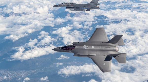 Olanda intră într-un club select: Prima escadrilă de F-35 a fost declarată operațională și gata de luptă