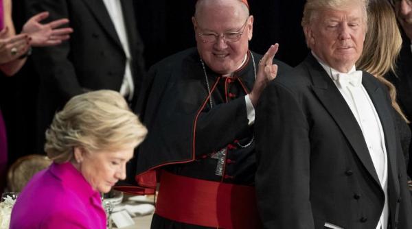 Hillary Clinton avertizează că Trump va candida în 2024 iar dacă va învinge din nou va fi „sfârșitul democrației noastre”