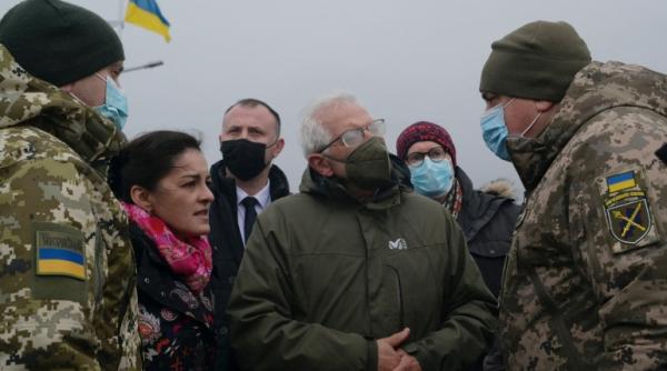 Josep Borrell, pe linia frontului din Donbas: Nu există securitate în Europa fără securitatea Ucrainei