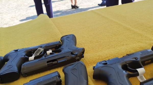 Se întâmplă în România. Un încărcător de pistol Beretta și cartușe au fost furate chiar din sediul Poliției