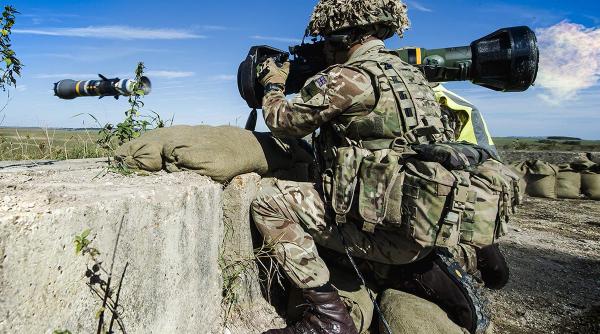 Marea Britanie va furniza Ucrainei sisteme de arme antitanc pentru a se apăra de Rusia