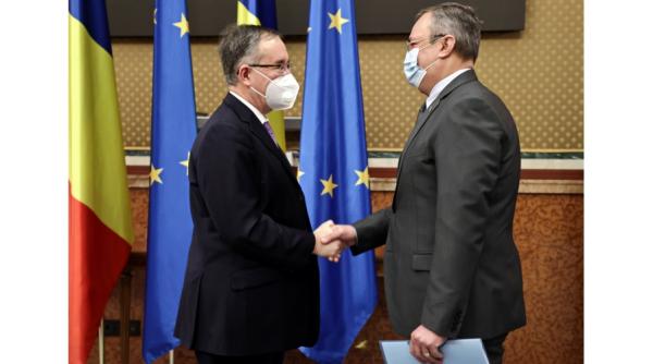 Nicolae Ciucă a discutat cu ambasadorul britanic la Bucureşti despre reconfigurarea Parteneriatului Strategic bilateral