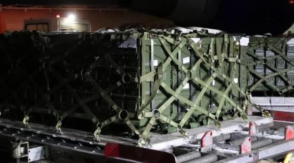 Asta da promptitudine! Statele Unite au trimis 90 de tone de arme și muniție către Ucraina