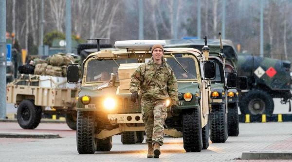 Consolidarea apărării pe flancul estic al NATO: Soldaţi şi echipamente militare americane încep să sosească în Polonia (Video)