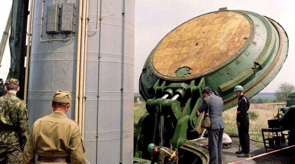 În urmă cu 30 de ani, Ucraina a renunțat la un arsenal nuclear uriaș | Oficial ucrainean: L-am dat pe nimic