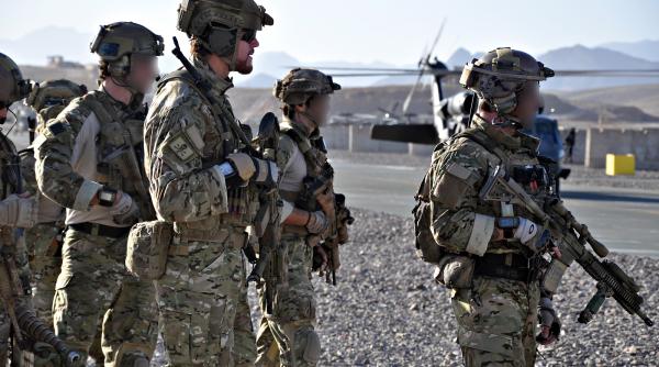 Peste 100 de militari britanici din forțele speciale au fost trimiși în Ucraina