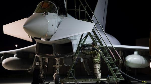 Pentru protejarea spaţiului aerian al NATO, Marea Britanie a trimis patru avioane Eurofighter Typhoon în Cipru