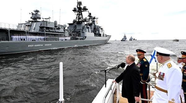 Putin ridică în slăvi Armata Rusiei și anunță programe hipersonice, inteligență artificială și tehnologii avansate