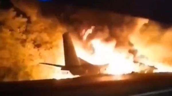 Un avion militar ucrainean An-26 s-a prăbușit aproape de Kiev. Ucraina spune că a doborât mai multe avioane și elicoptere ruse