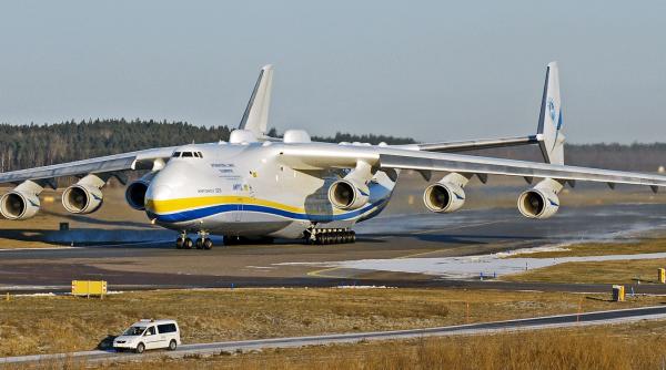 Rușii au distrus legendarul avion An-225 „Mriya” al Ucrainei, cel mai mare cargo din lume. Pagubele se ridică la peste 3 miliarde de dolari