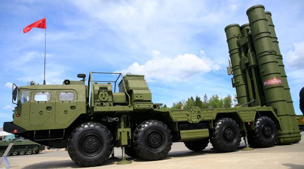 Belarusul a solicitat Federației Ruse livrarea unui sistem suplimentar de rachete antiaeriene de tip S-400