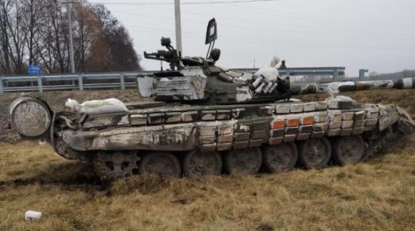 Ziua 8 a agresiunii militare | Ocupantul rus suferă pierderi semnificative: 217 de tancuri şi peste 900 de vehicule blindate de luptă au fost distruse