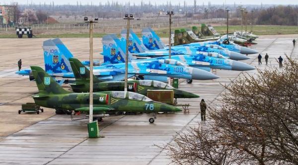 Rusia continuă să acuze România că adăposteşte avioane militare ucrainene