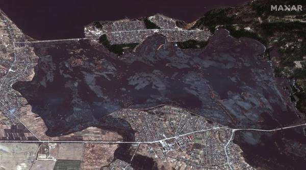 Barajul aruncat în aer la nord de Kiev duce la formarea unei bariere naturale de netrecut