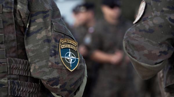 Klaus Iohannis: Consolidarea Flancului estic se poate face prin poziţionarea de forţe armate