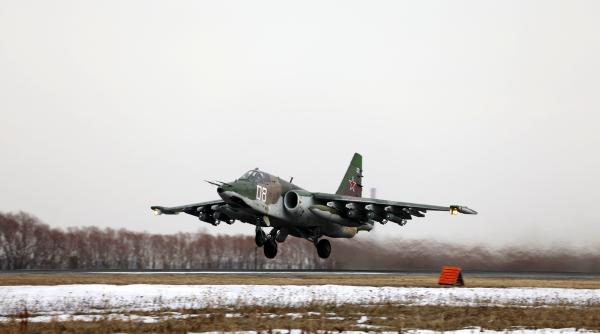 Ucraina cere Su-25 SUA, avioane folosite și de Rusia în invazie. Su-25 - avionul care a aterizat după ce a fost lovit de o rachetă 