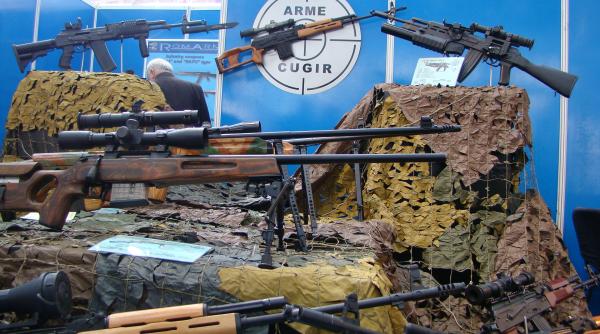 Florin Spătaru: Fabricile de armament din Cugir au comenzi asigurate pentru câteva luni. Sunt purtate discuţii cu MApN pentru livrarea de 'produse noi'