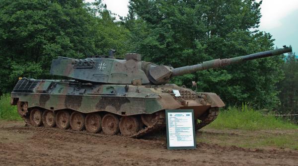 O veste bună din Germania: Berlinul este de acord să furnizeze arme grele Ucrainei