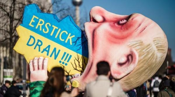 Războiul trolilor. Dintr-o fostă fabrică din St. Petersburg, trolii ruși răspândesc propaganda rusă în Occident