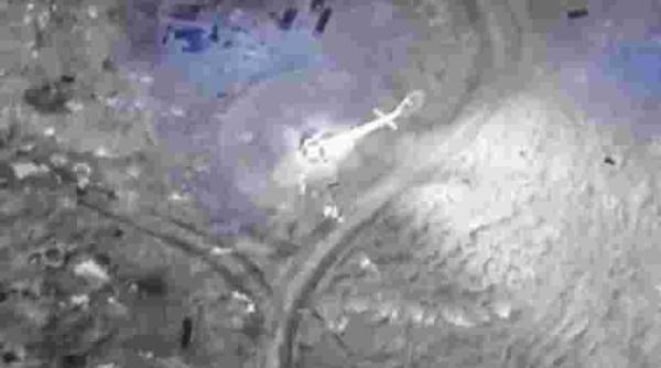 O dronă ucraineană Bayraktar TB2 a distrus un elicopter rusesc Mi-8 care aterizase pe Insula Şerpilor