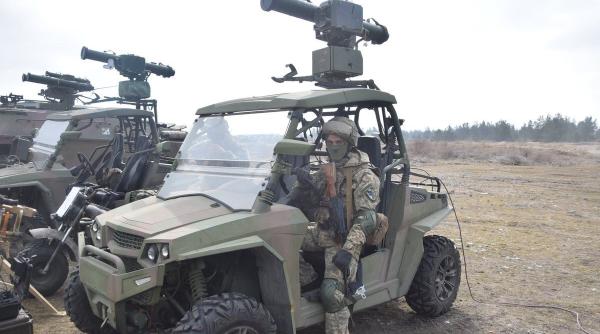 Soldații ucraineni folosesc ATV-uri Geon Strike 1000 echipate cu lansatoare de rachete antitanc Stugna-P 