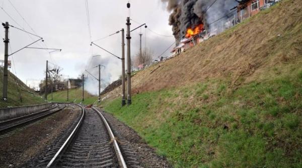 Patru rachete de croazieră rusești au lovit infrastructura civilă în Lvov, vestul Ucrainei, nu departe de granița cu Polonia