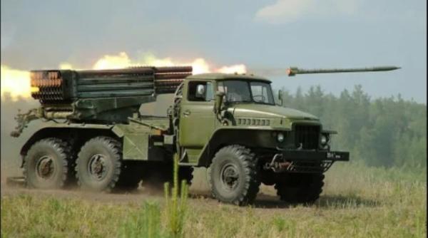 Ucraina repară 80 de tancuri în Bulgaria și cere și armament sovietic. Bulgarii au excedent de obuziere 2S1 Gvozdika și lansatoare BM-21 Grad 