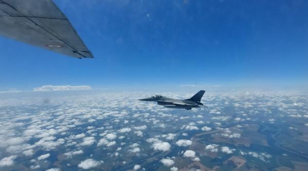 Avionul civil care a survolat România a aterizat în Bulgaria. Pilotul a abandonat aparatul și e căutat de autoritățile de la sud de Dunăre