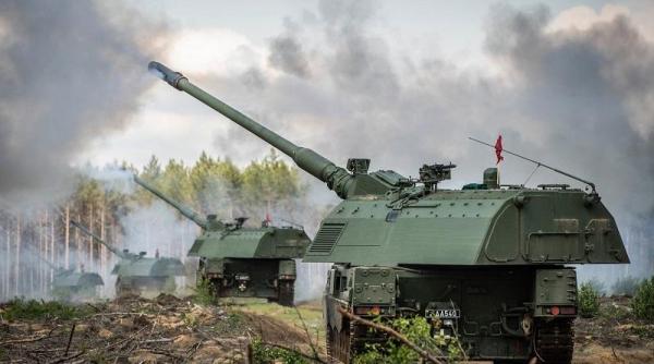 Industria germană de apărare este gata să vândă 100 de obuziere PzH 2000 către Ucraina, dar decizia stă în pixul Berlinului