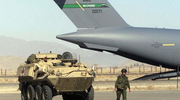 Canada transferă Ucrainei o parte importantă din comanda sa de transportoare blindate moderne noi LAV Super Bison