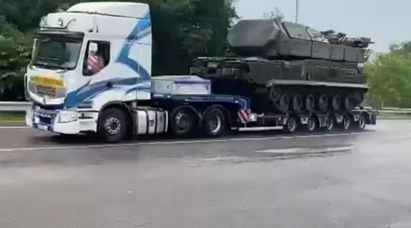 Expoziție și în Cehia cu arme rusești distruse de Ucraina (Video). Tanc T-90A și ce a mai rămas dintr-un obuzier modernizat 2S1, la mare căutare