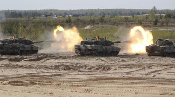 Spania negociază trimiterea de tancuri Leopard 2A4 și blindate M113 în Ucraina. Acordul Germaniei și costul reparației îngreunează transferul