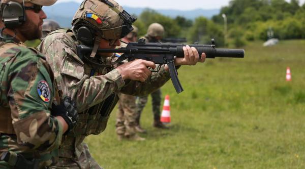 „Un zâmbet pe 16 mm”. Arma care a fost sustrasă de la militarul român după o confruntare, a fost găsită după 4 luni tot de același militar